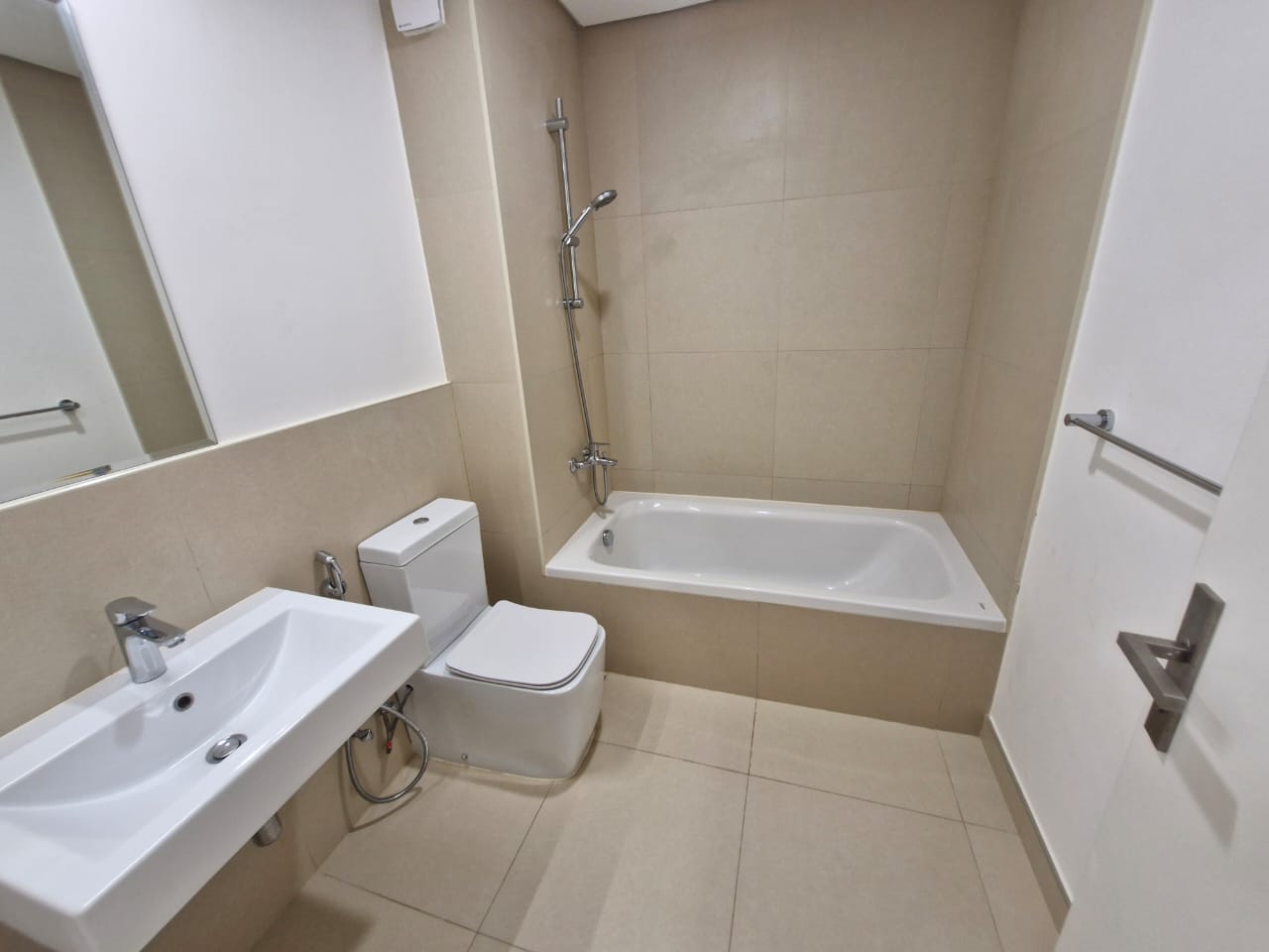 🏡 *Modern Townhouse for Rent in Sedra (Roshn) – Stylish & Family-Friendly* 👨‍👩‍👧‍👦